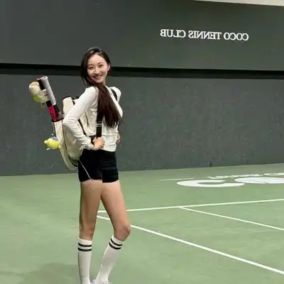 何宏